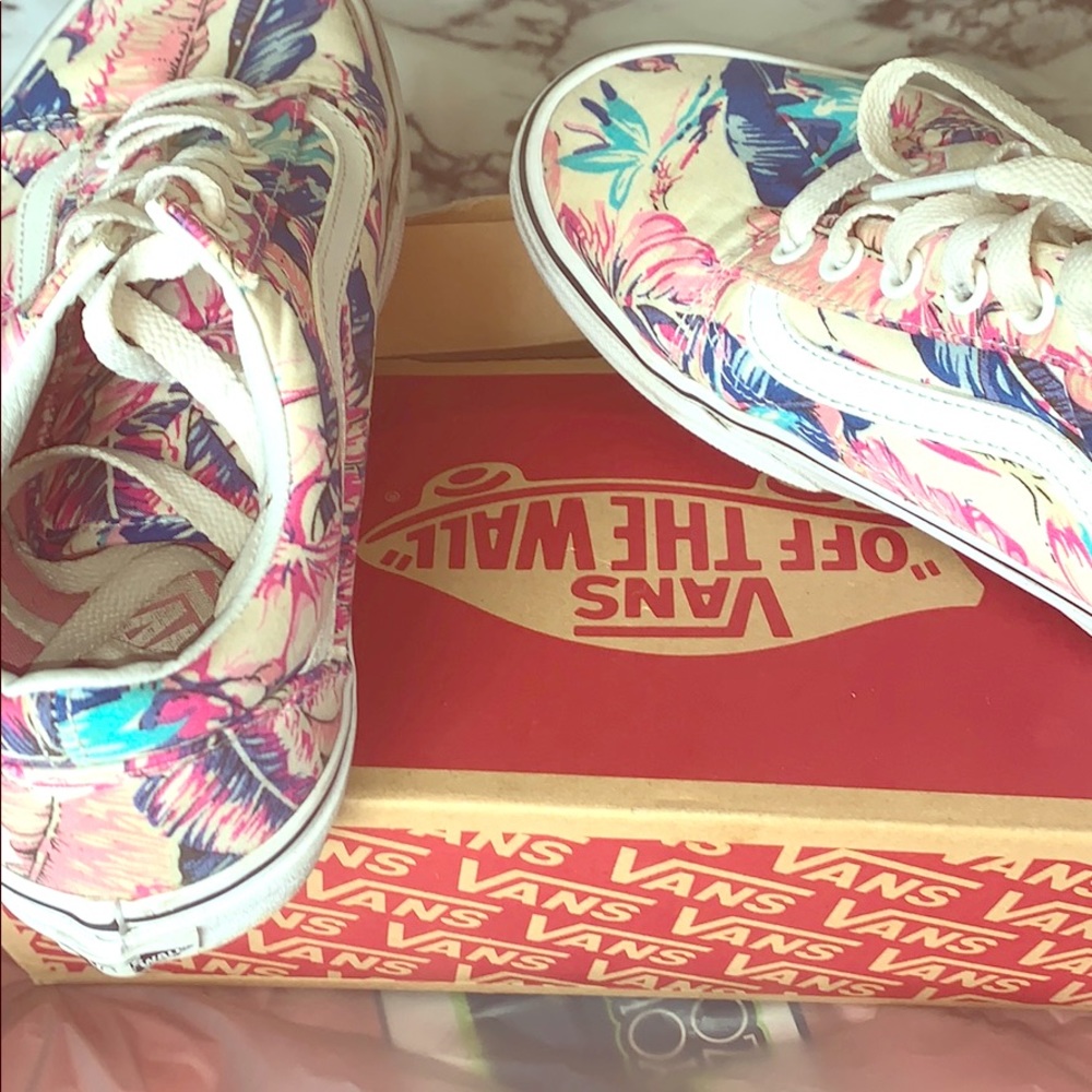 vans women tropical low top